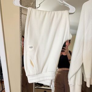 ALO Yoga Cream Waffle Knit Lounge Set